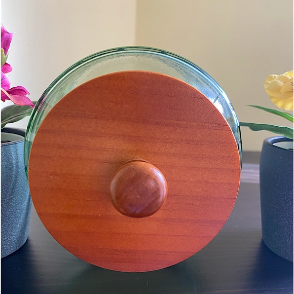 Sage glass jar with/ wooden lid🌿🫙 - Picture 3 of 4